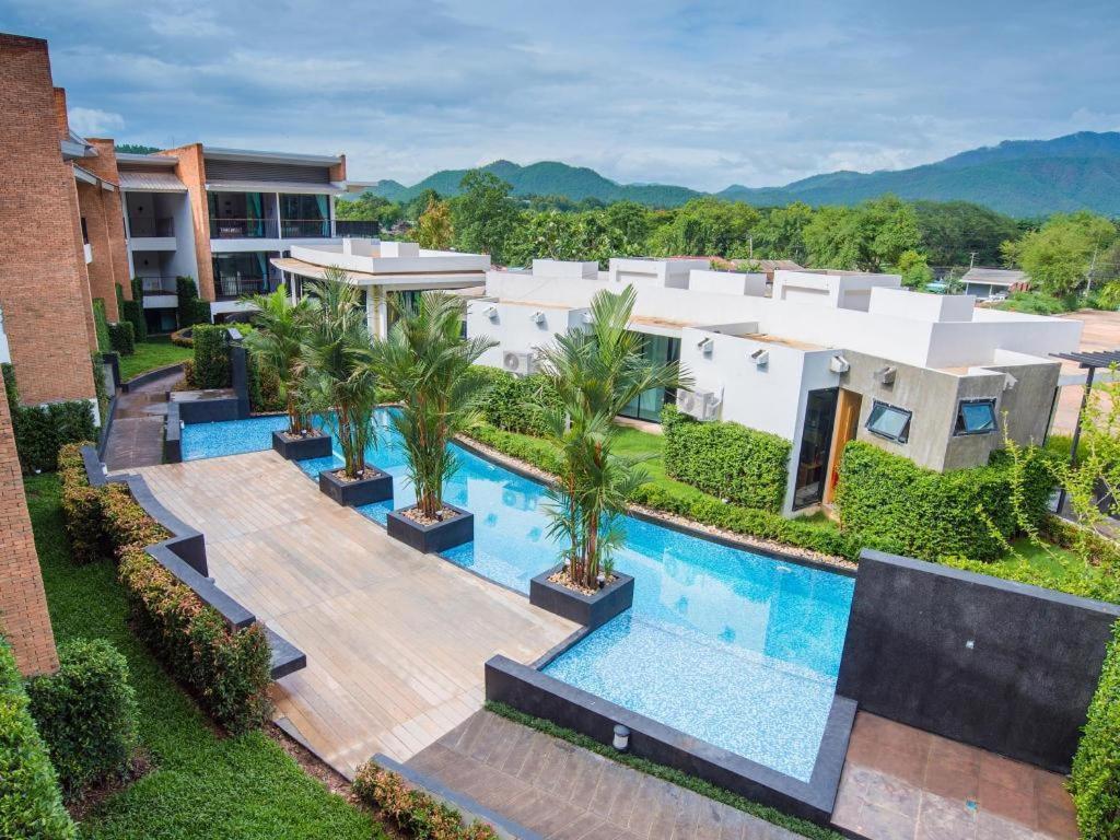 B2 Mae Hong Son Premier Hotel Bagian luar foto