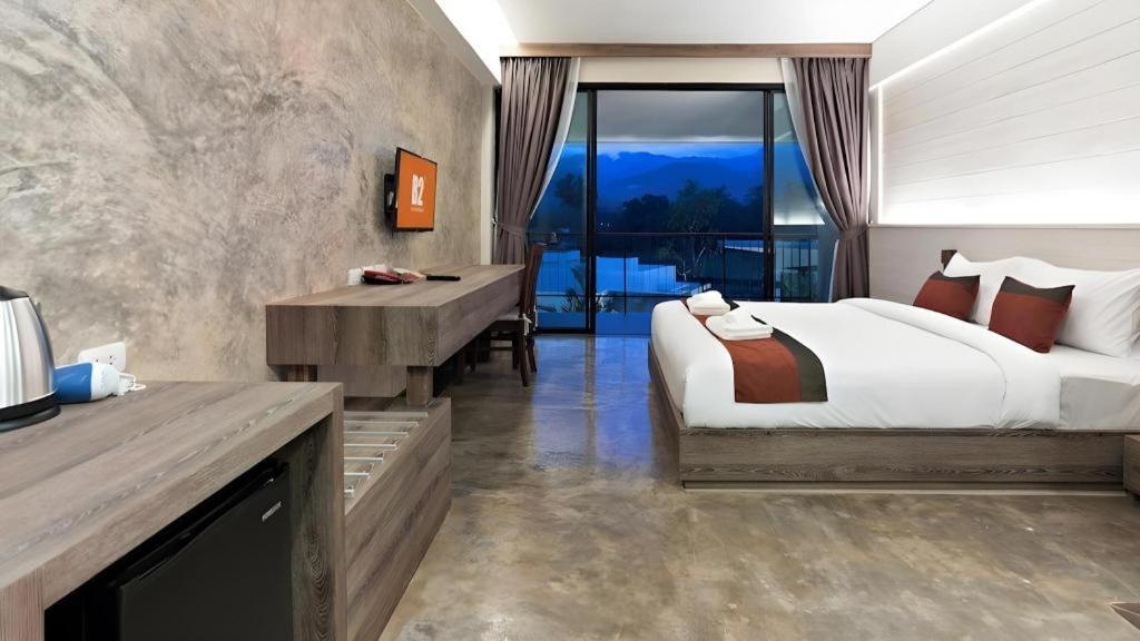 B2 Mae Hong Son Premier Hotel Bagian luar foto