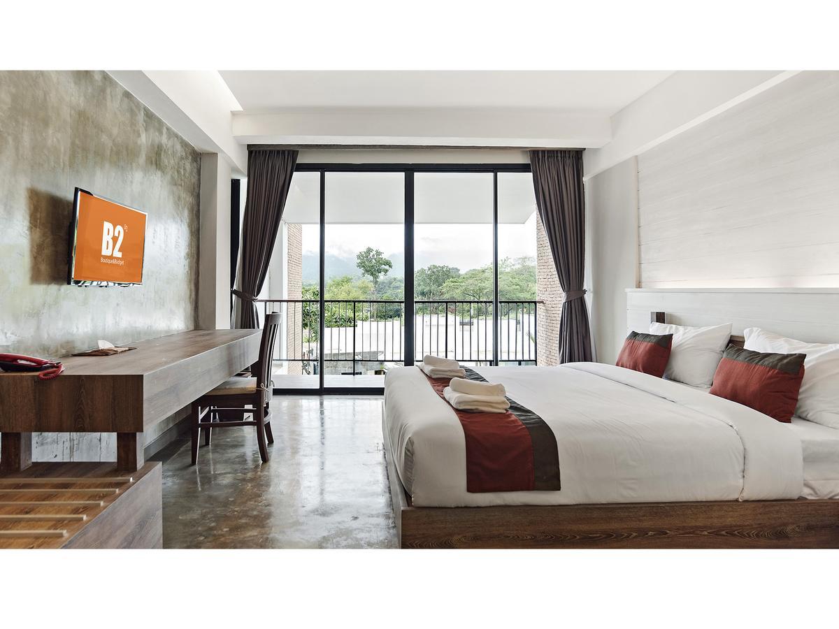 B2 Mae Hong Son Premier Hotel Bagian luar foto