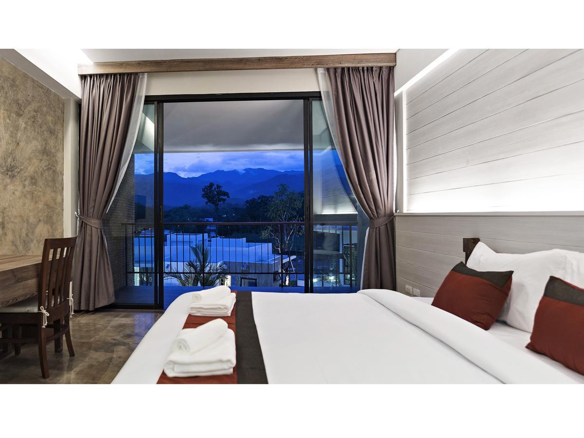 B2 Mae Hong Son Premier Hotel Bagian luar foto