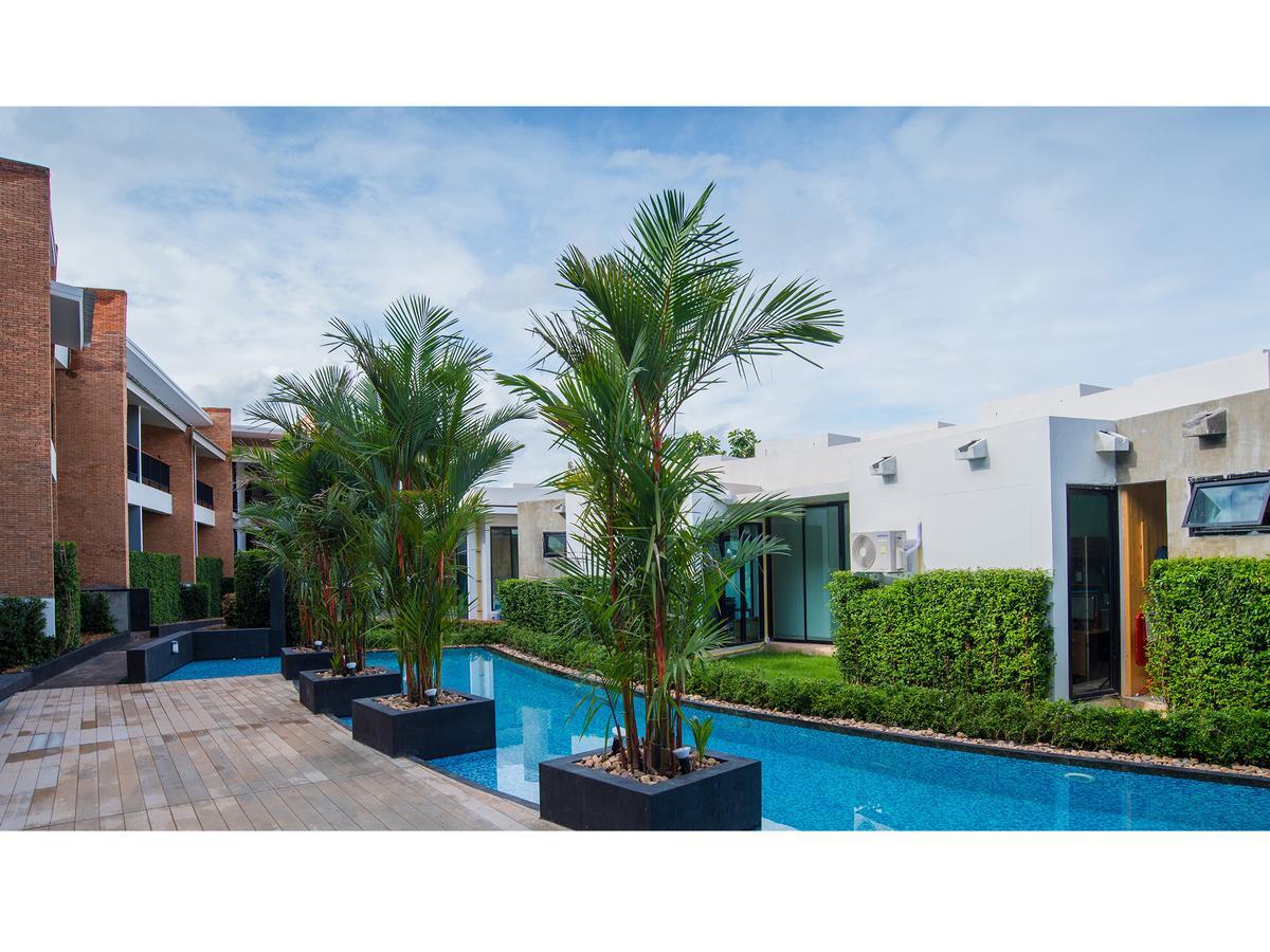 B2 Mae Hong Son Premier Hotel Bagian luar foto