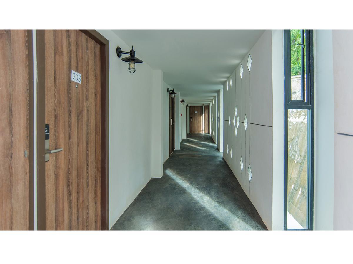 B2 Mae Hong Son Premier Hotel Bagian luar foto
