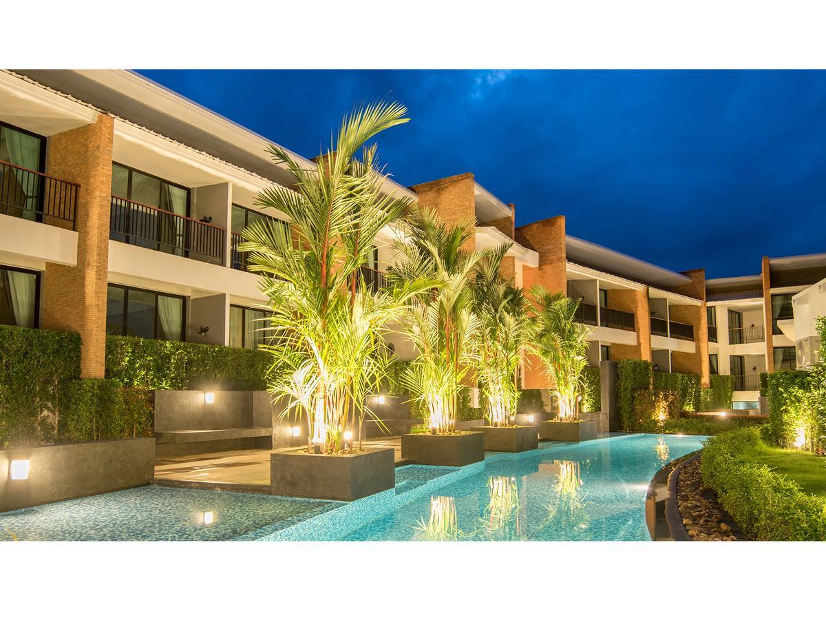 B2 Mae Hong Son Premier Hotel Bagian luar foto