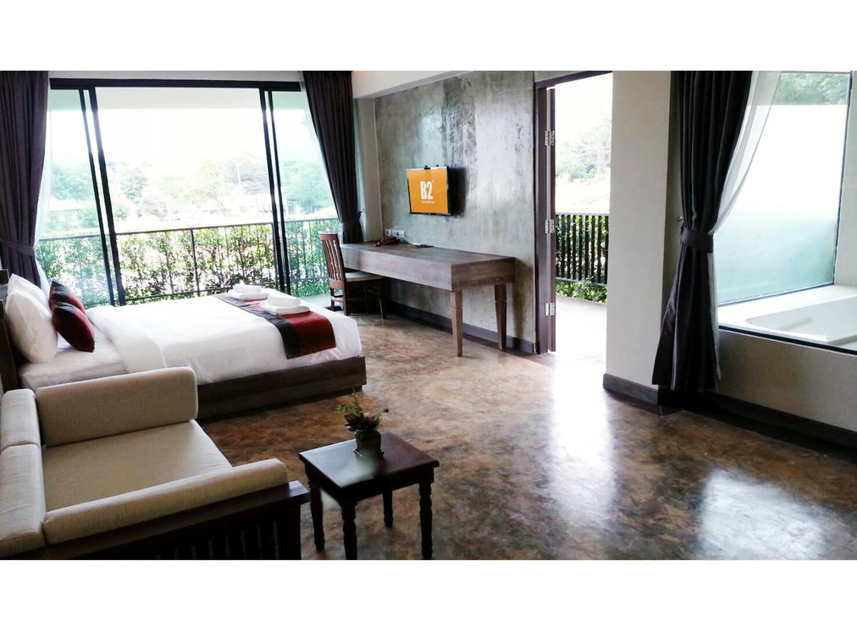 B2 Mae Hong Son Premier Hotel Bagian luar foto