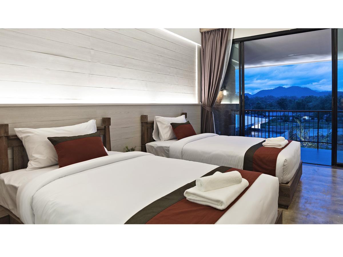 B2 Mae Hong Son Premier Hotel Bagian luar foto