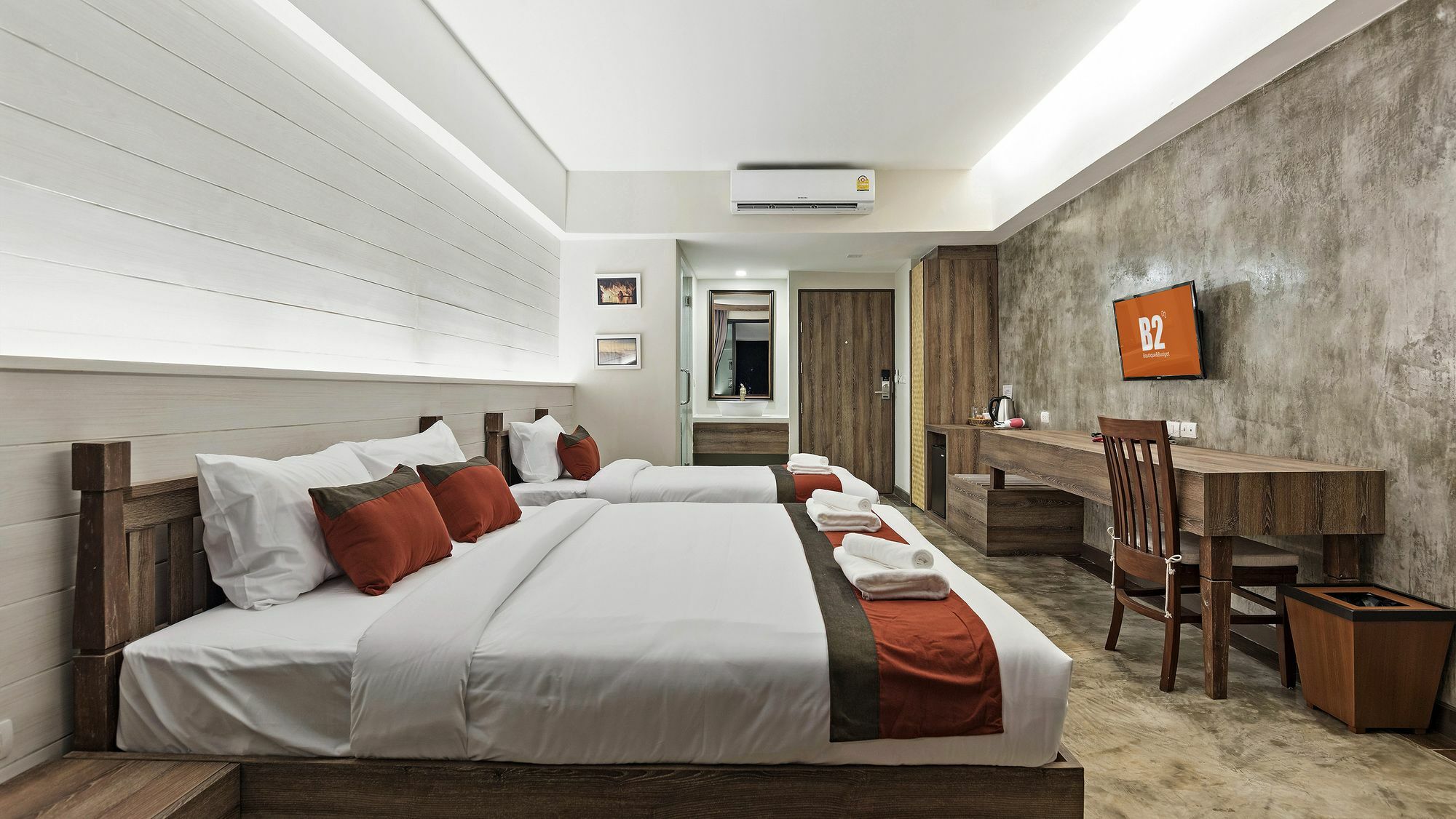 B2 Mae Hong Son Premier Hotel Bagian luar foto
