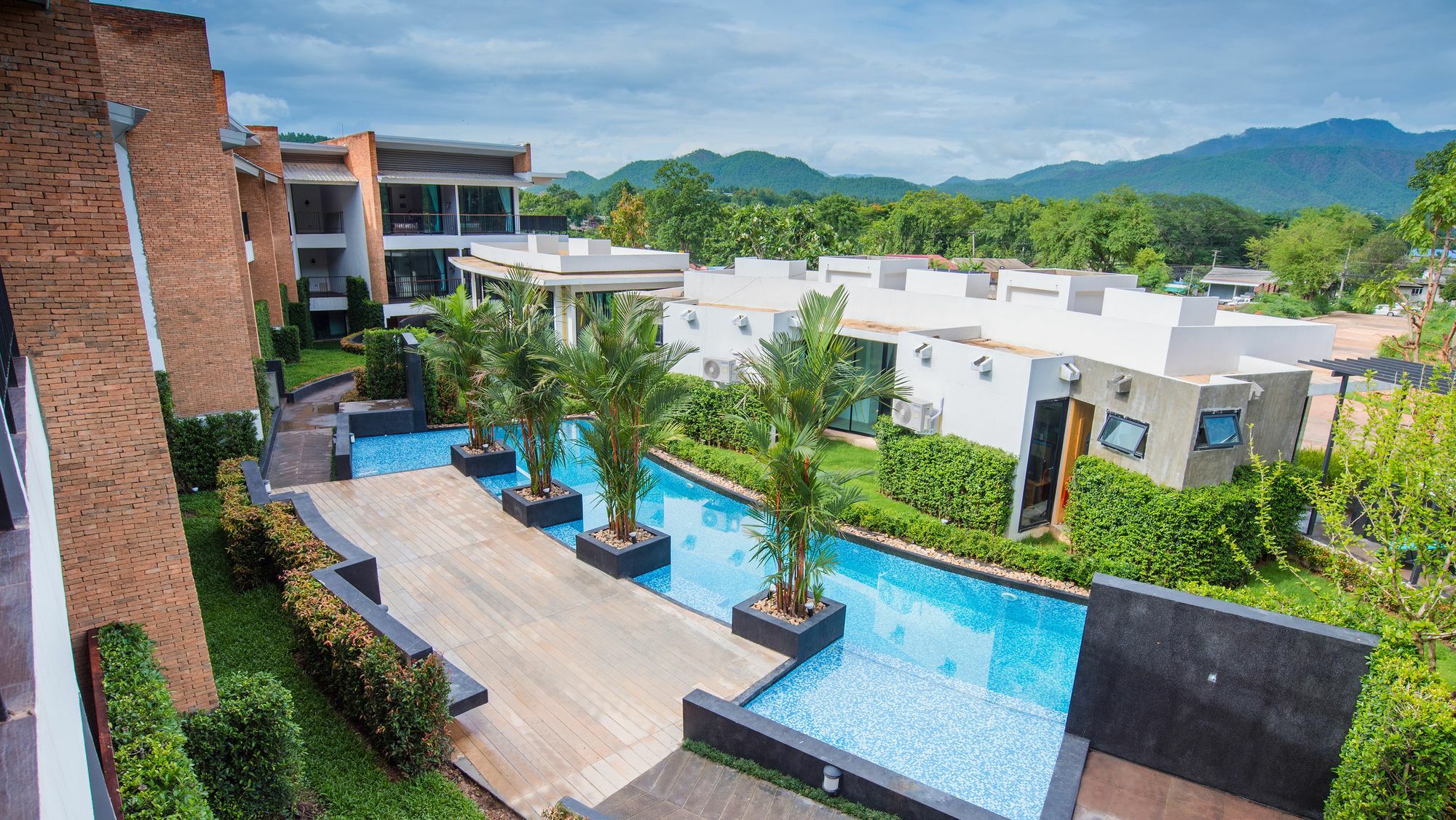 B2 Mae Hong Son Premier Hotel Bagian luar foto